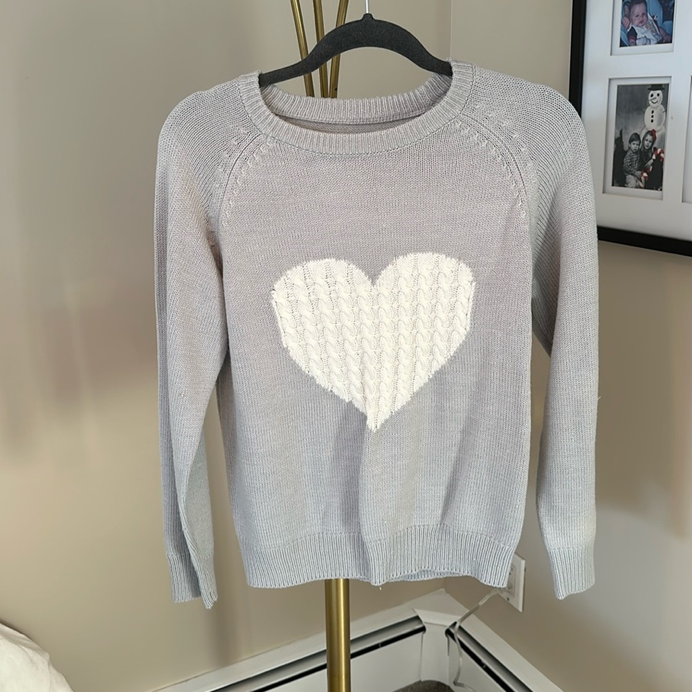 Knit heart crew neck